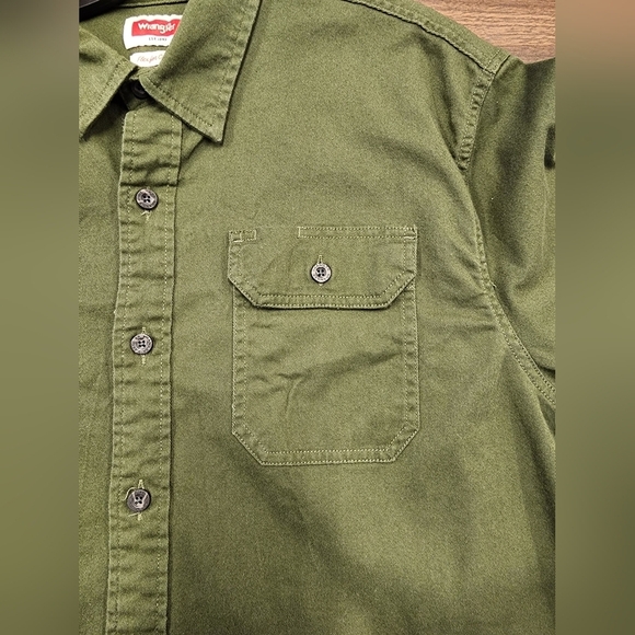Wrangler Men's Army Green Button Down Long Sleeve Workwear Shirt Top, sz XL - Picture 11 of 13